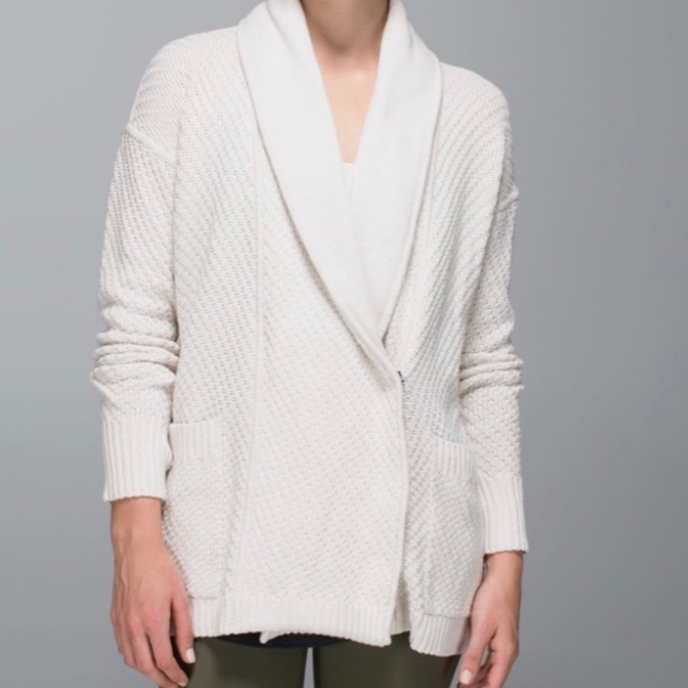 Lululemon Post Practice Cardigan
Heathered Oatmeal